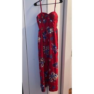 Floral maxi dress. 🌺 never worn!
